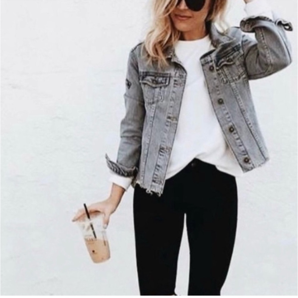 CAbi grey denim jacket Size Medium pre-washed, cotton with stretch! Style 921